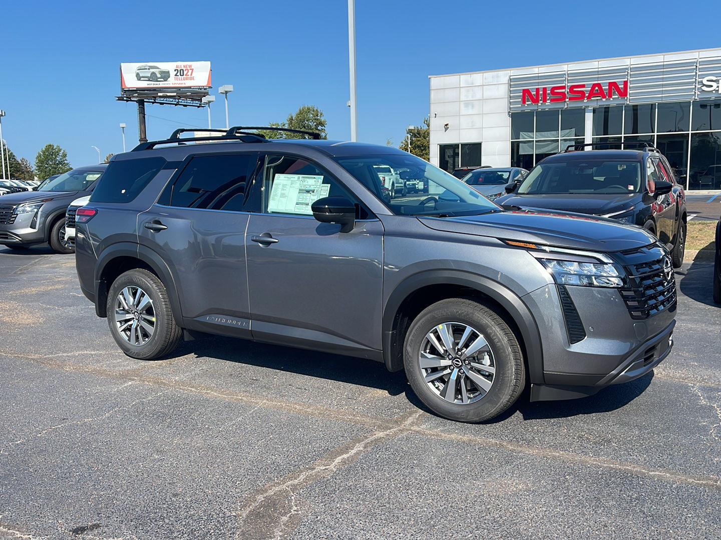 2026 Nissan Pathfinder SL