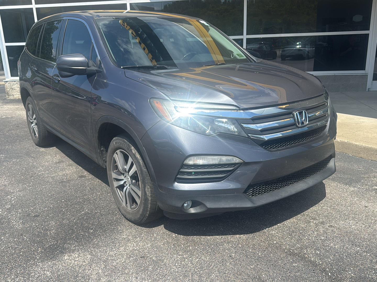 Gray (Modern Steel Metallic) 2016 Honda Pilot SUV / Crossover All-Wheel Drive Automatic