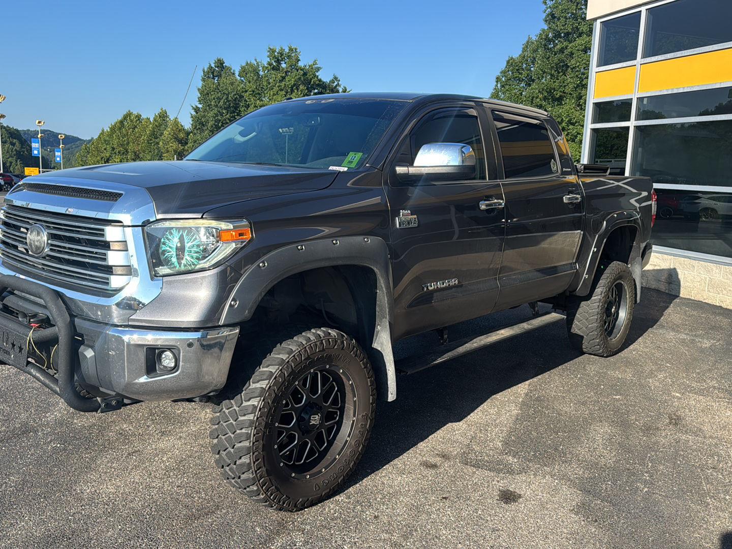 Magnetic Gray Metallic 2018 Toyota Tundra Pickup Truck Four-Wheel Drive 6-Speed Automatic