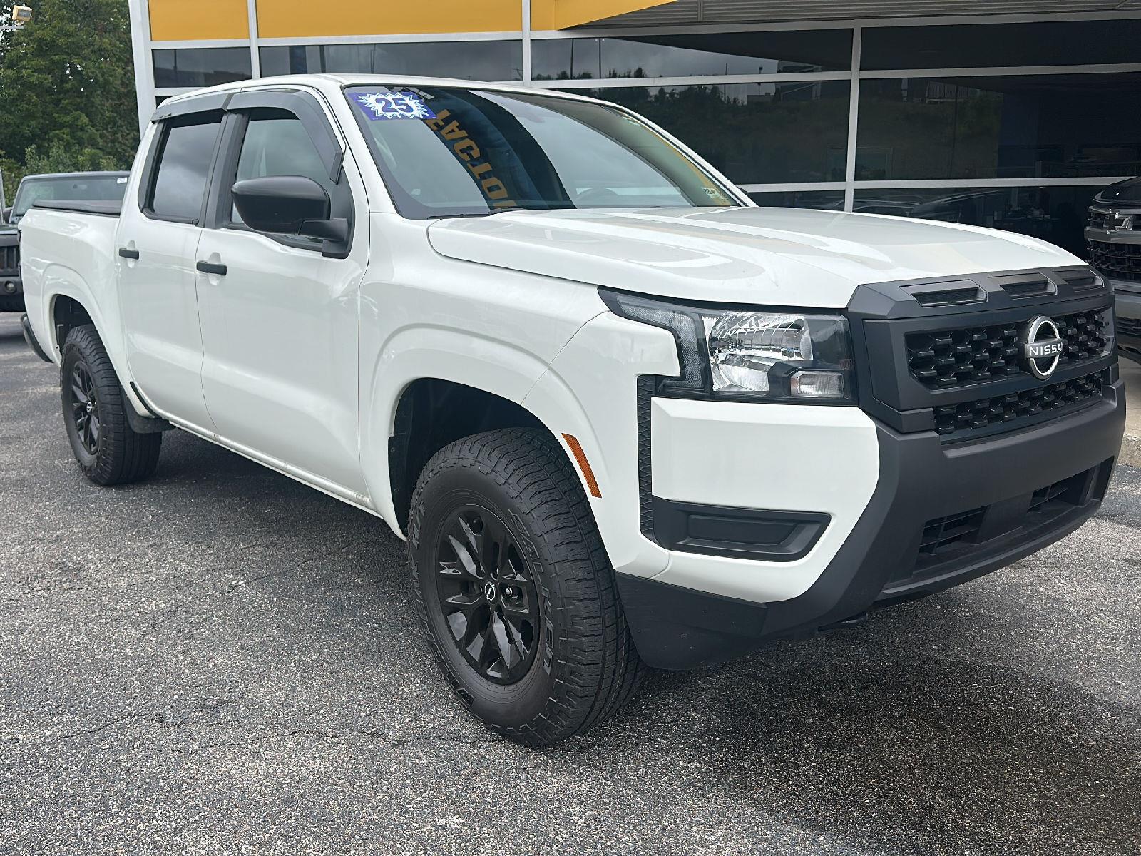 Glacier White 2025 Nissan Frontier Pickup Truck Four-Wheel Drive Automatic