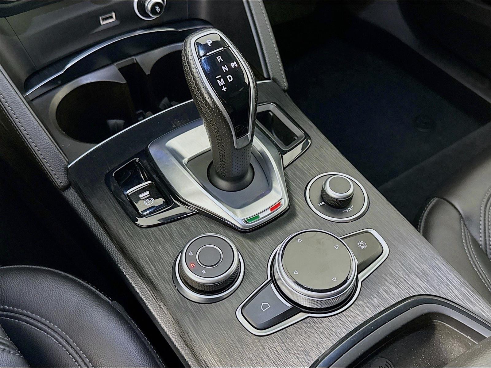 2024 Alfa Romeo Stelvio Sprint - Photo 19