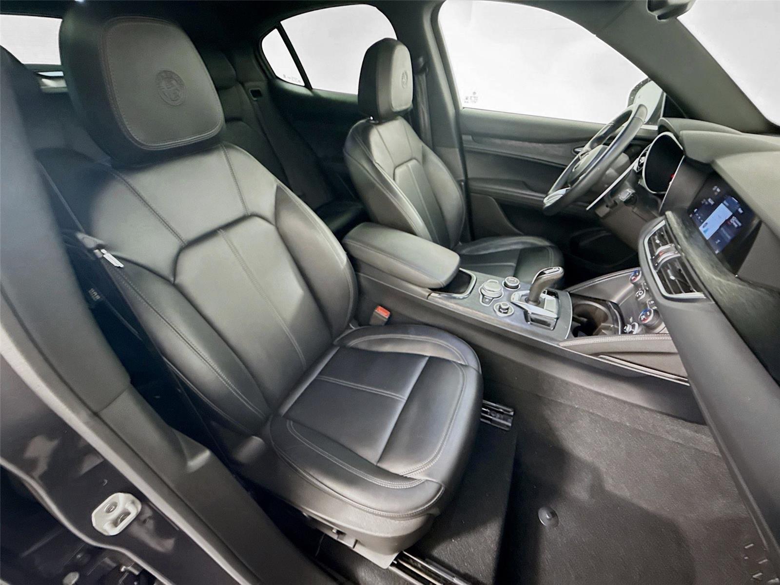 2024 Alfa Romeo Stelvio Sprint - Photo 26