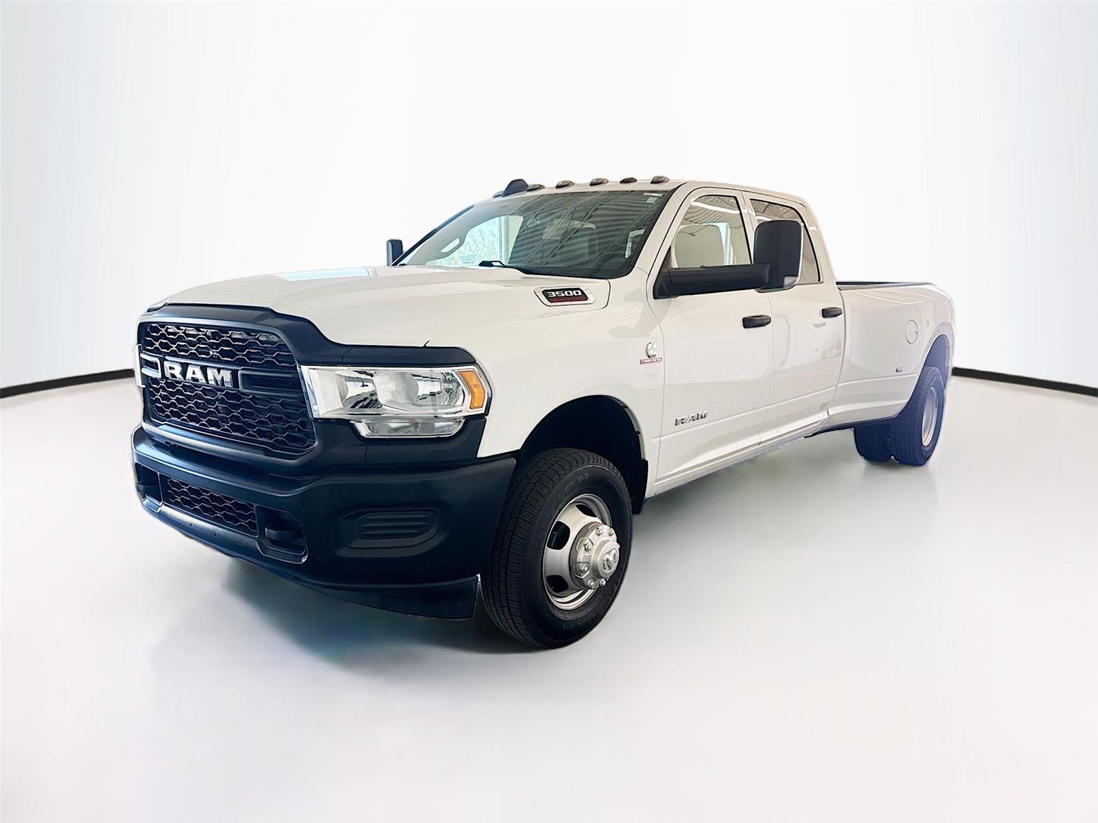 2022 RAM 3500 Tradesman Crew Cab LB DRW 4WD