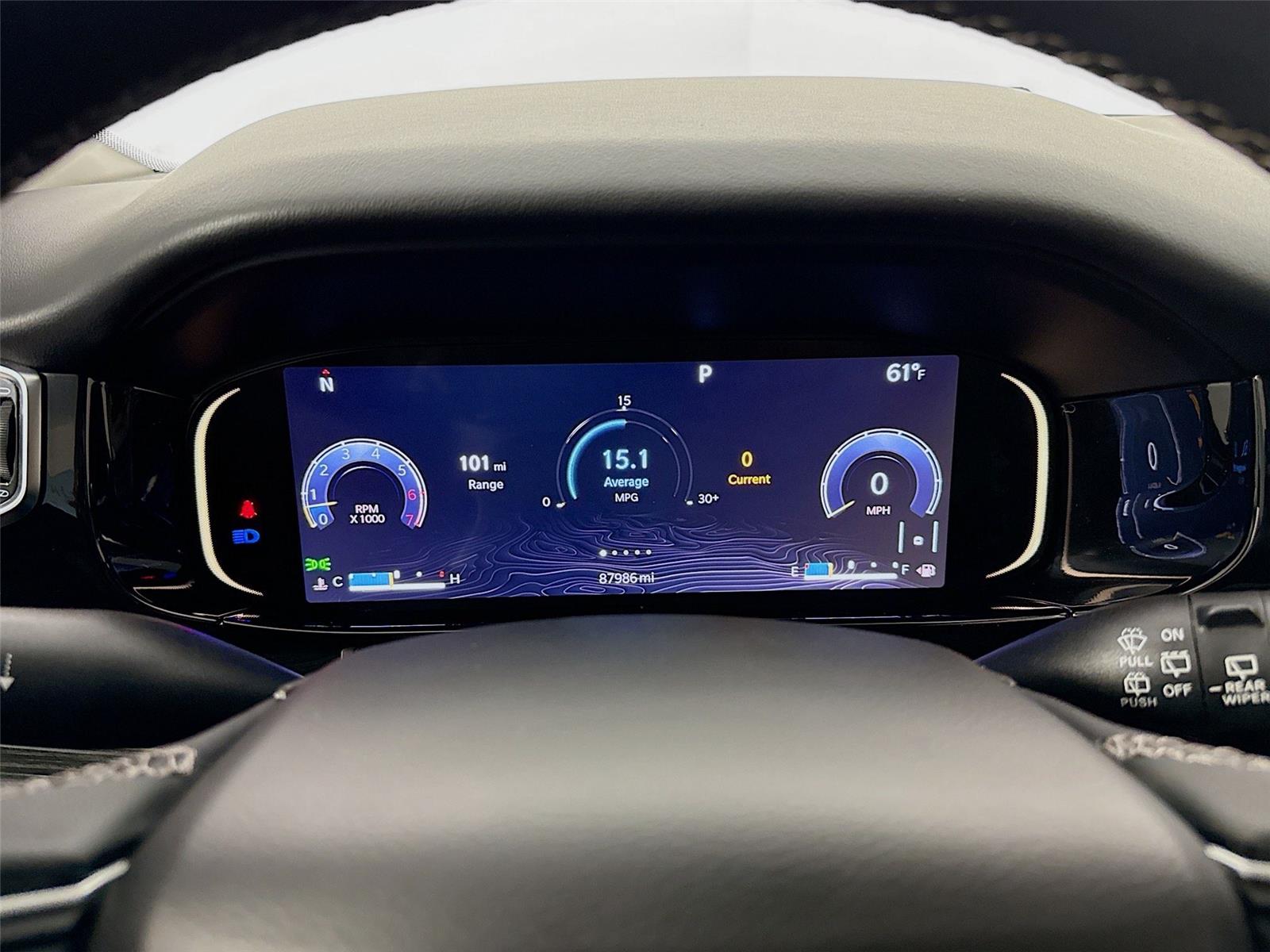 View vehicle photo 4