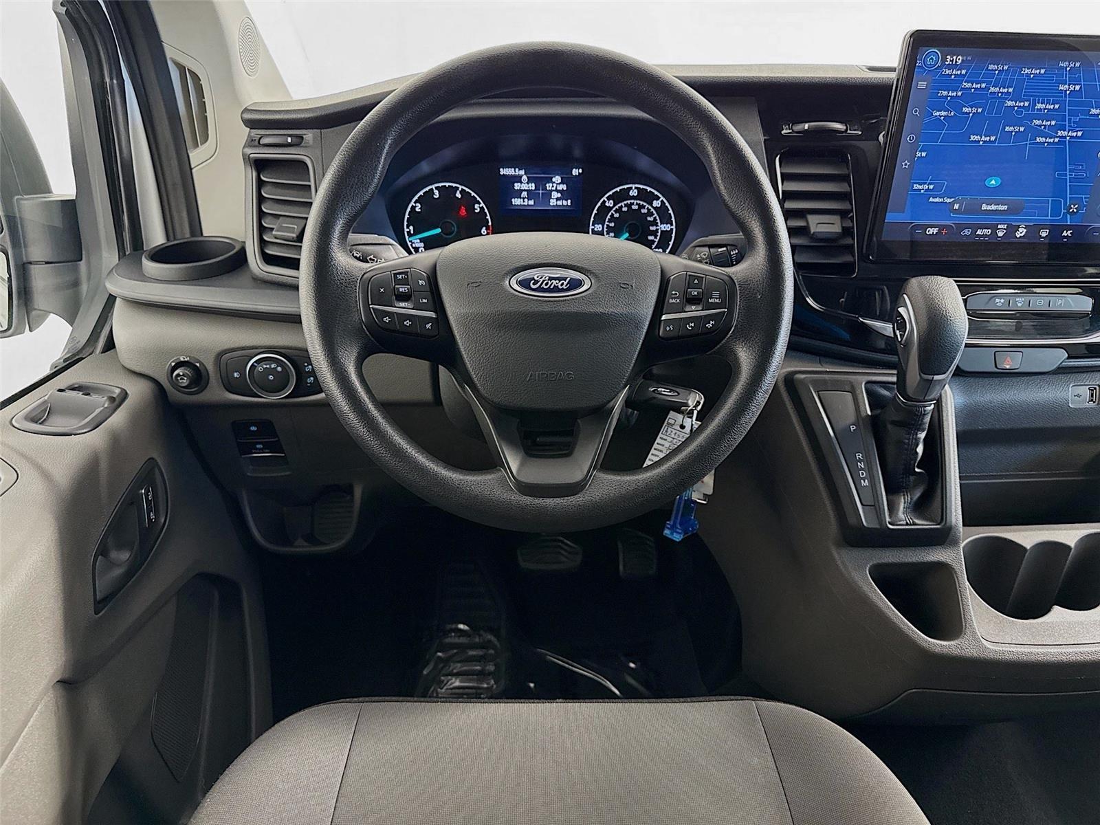 View vehicle photo 3