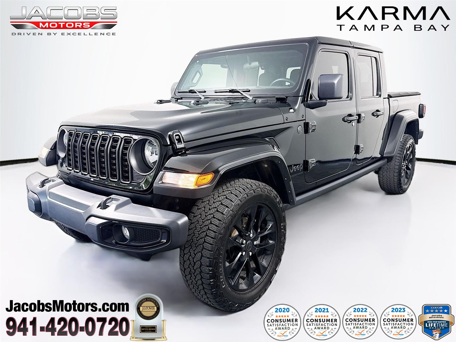 Black Clearcoat 2025 Jeep Gladiator NightHawk Crew Cab 4WD Pickup Truck Four-Wheel Drive 8-Speed Automatic