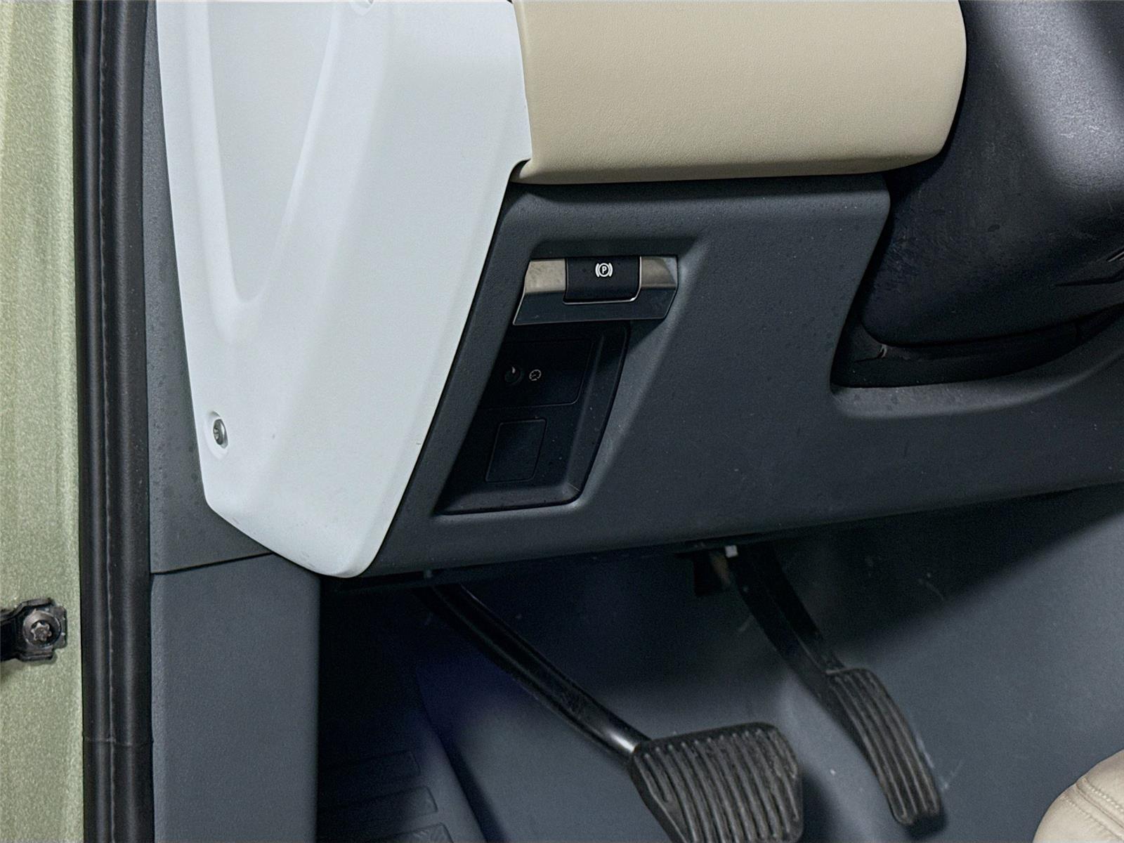 2020 Land Rover Defender HSE - Photo 8