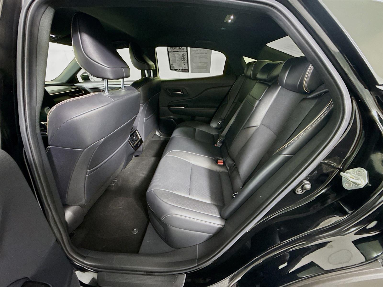2025 Toyota Crown XLE - Photo 20