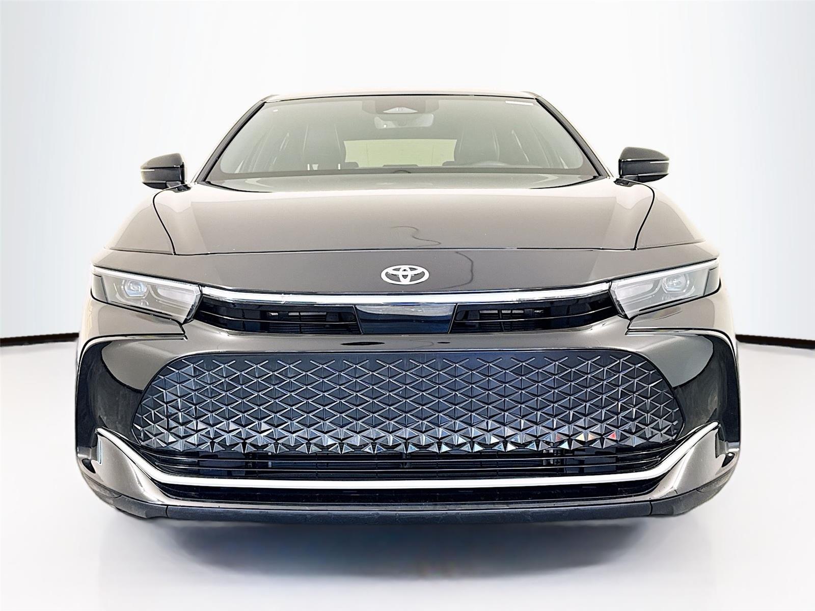 2025 Toyota Crown XLE - Photo 27