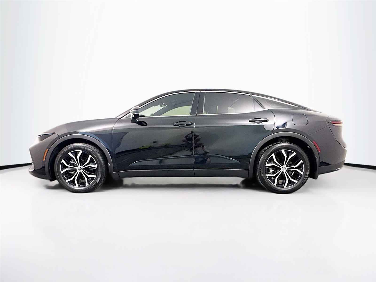 2025 Toyota Crown XLE - Photo 30