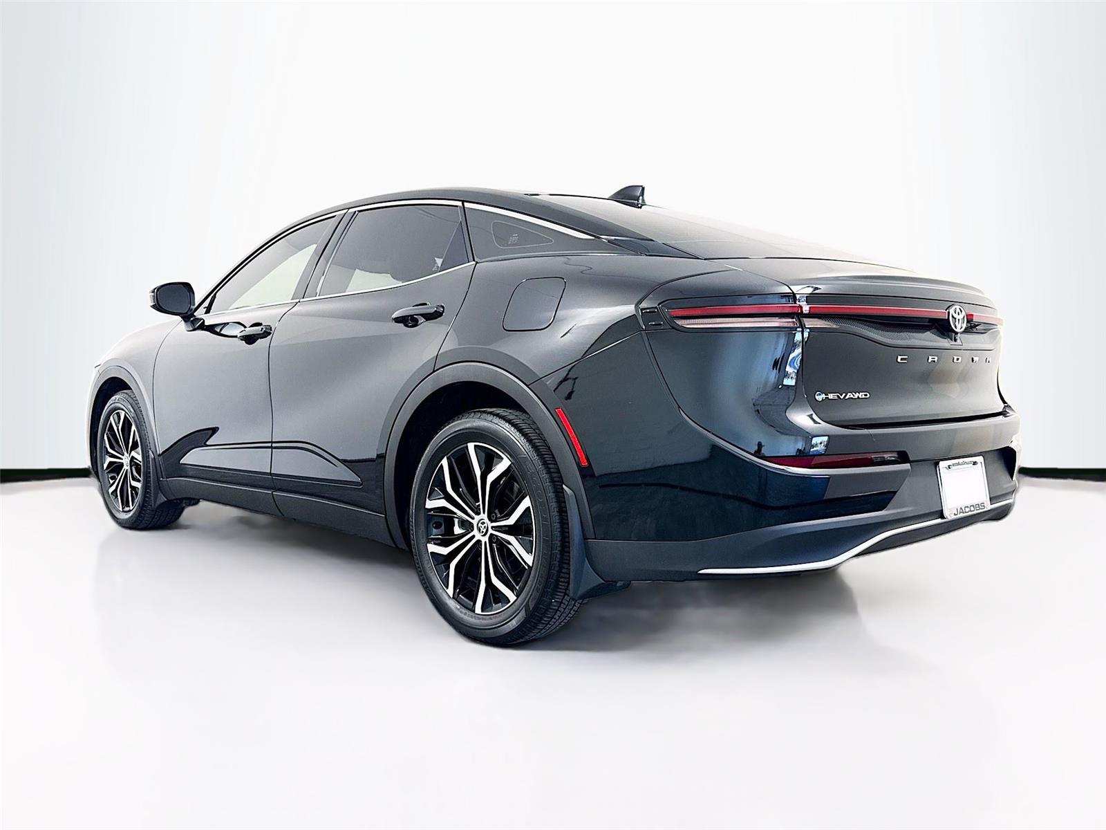 2025 Toyota Crown XLE - Photo 31