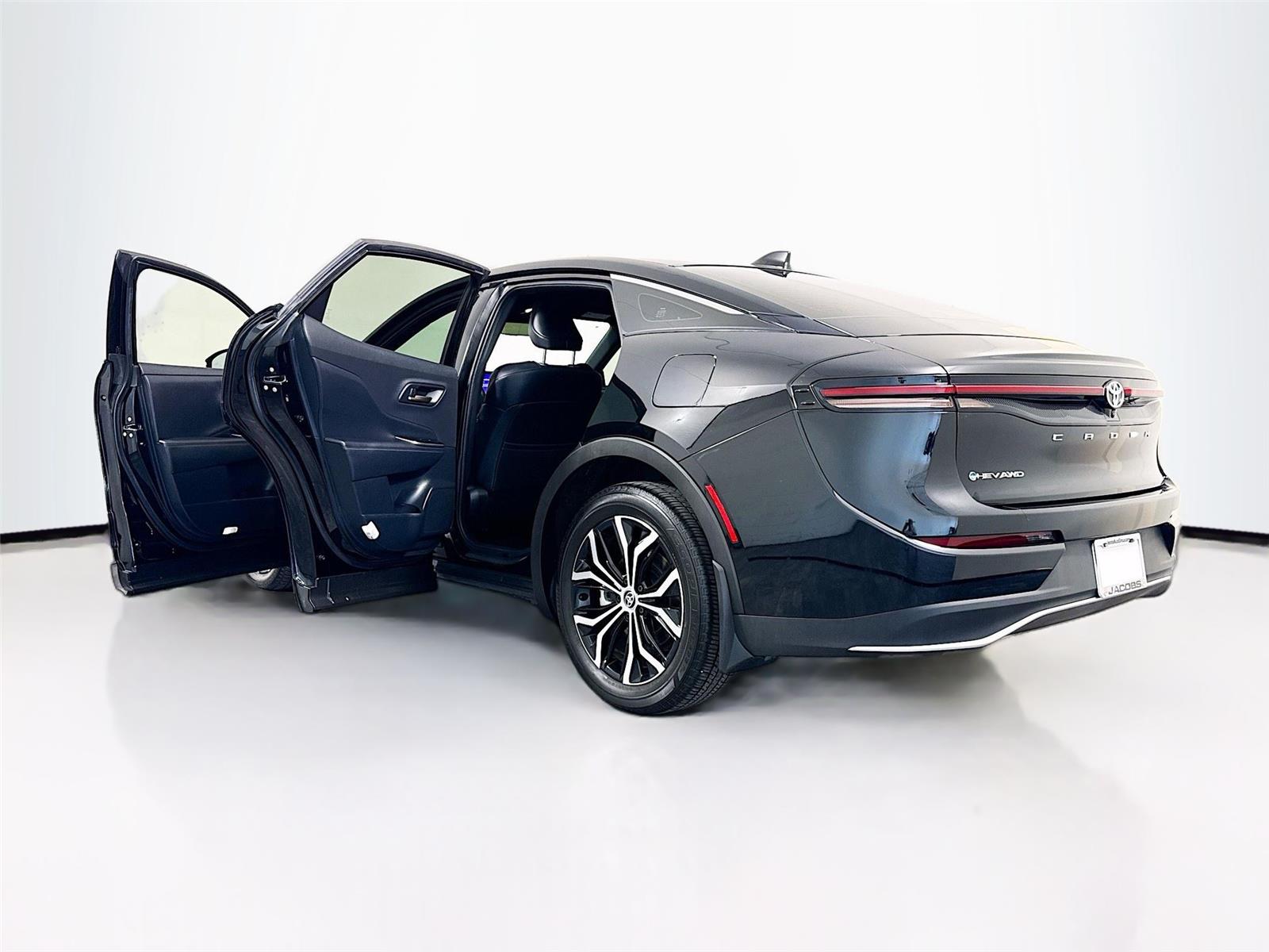 2025 Toyota Crown XLE - Photo 41