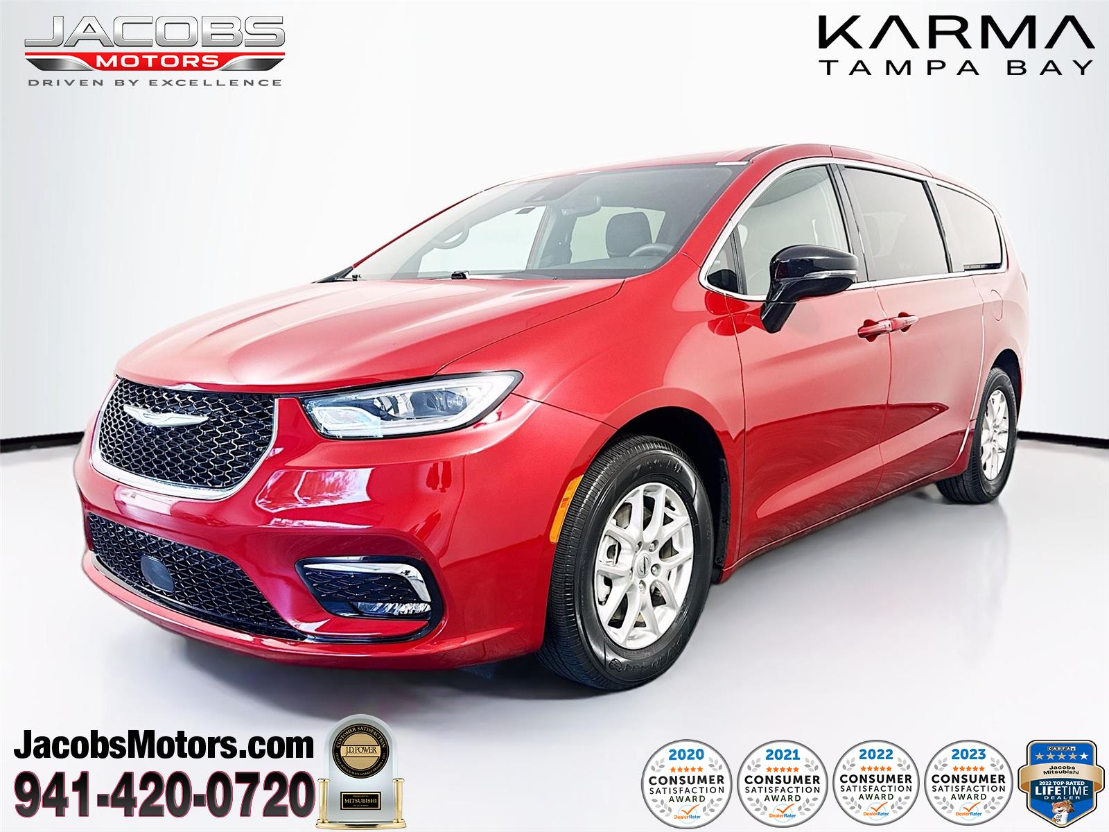 2025 Chrysler Pacifica Select's photo