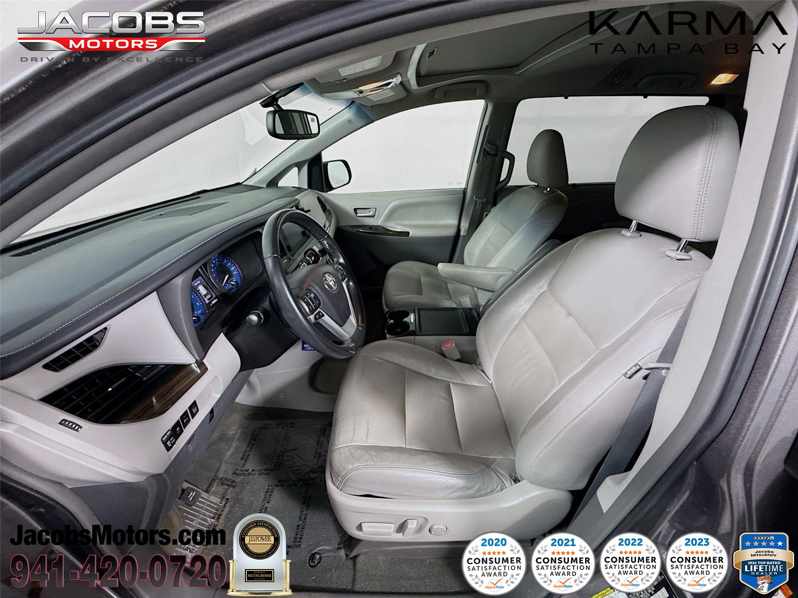 2015 Toyota Sienna XLE V6 7-Passenger Access Seat's photo