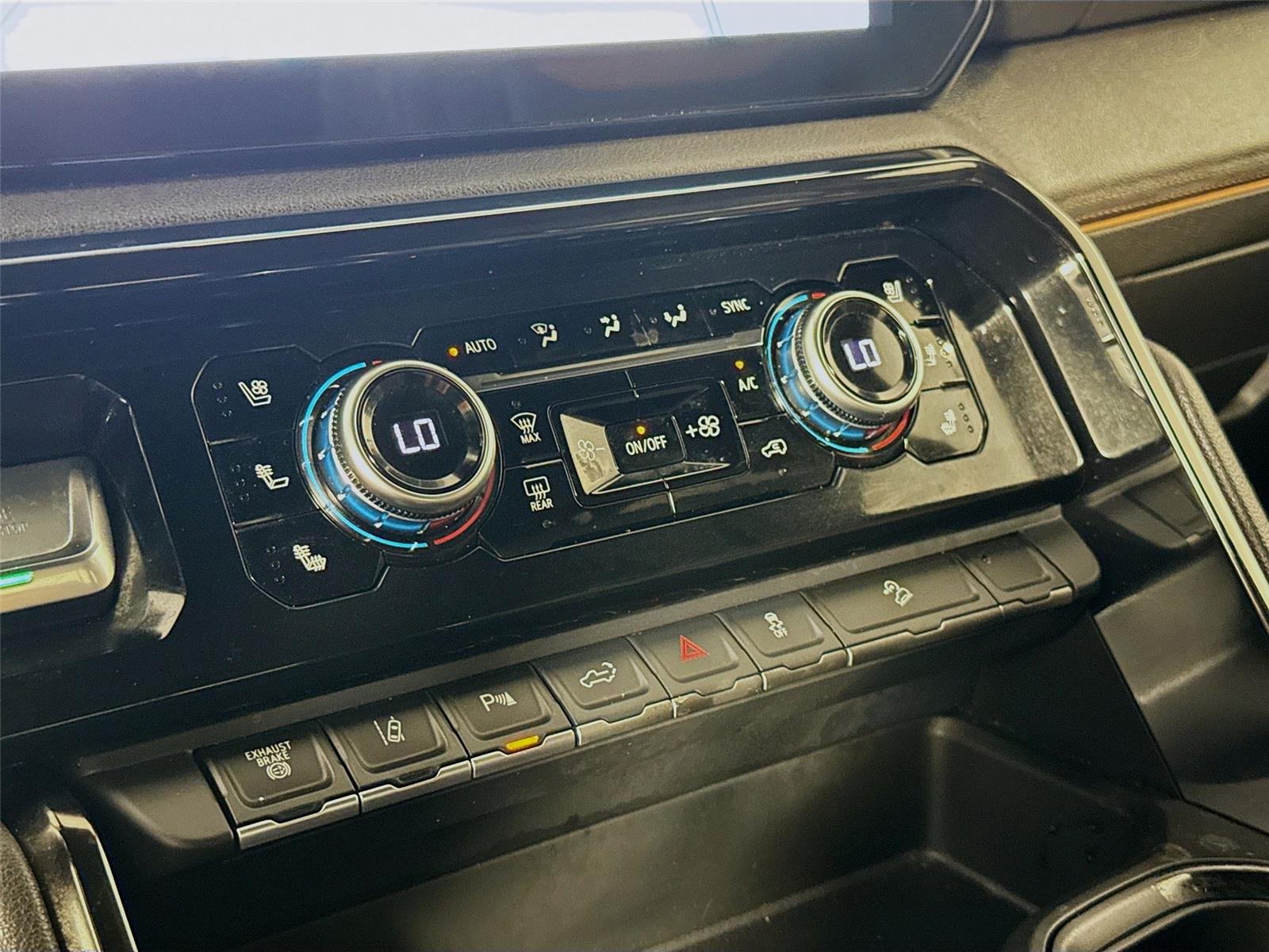2025 GMC Sierra 2500HD AT4 - Photo 16