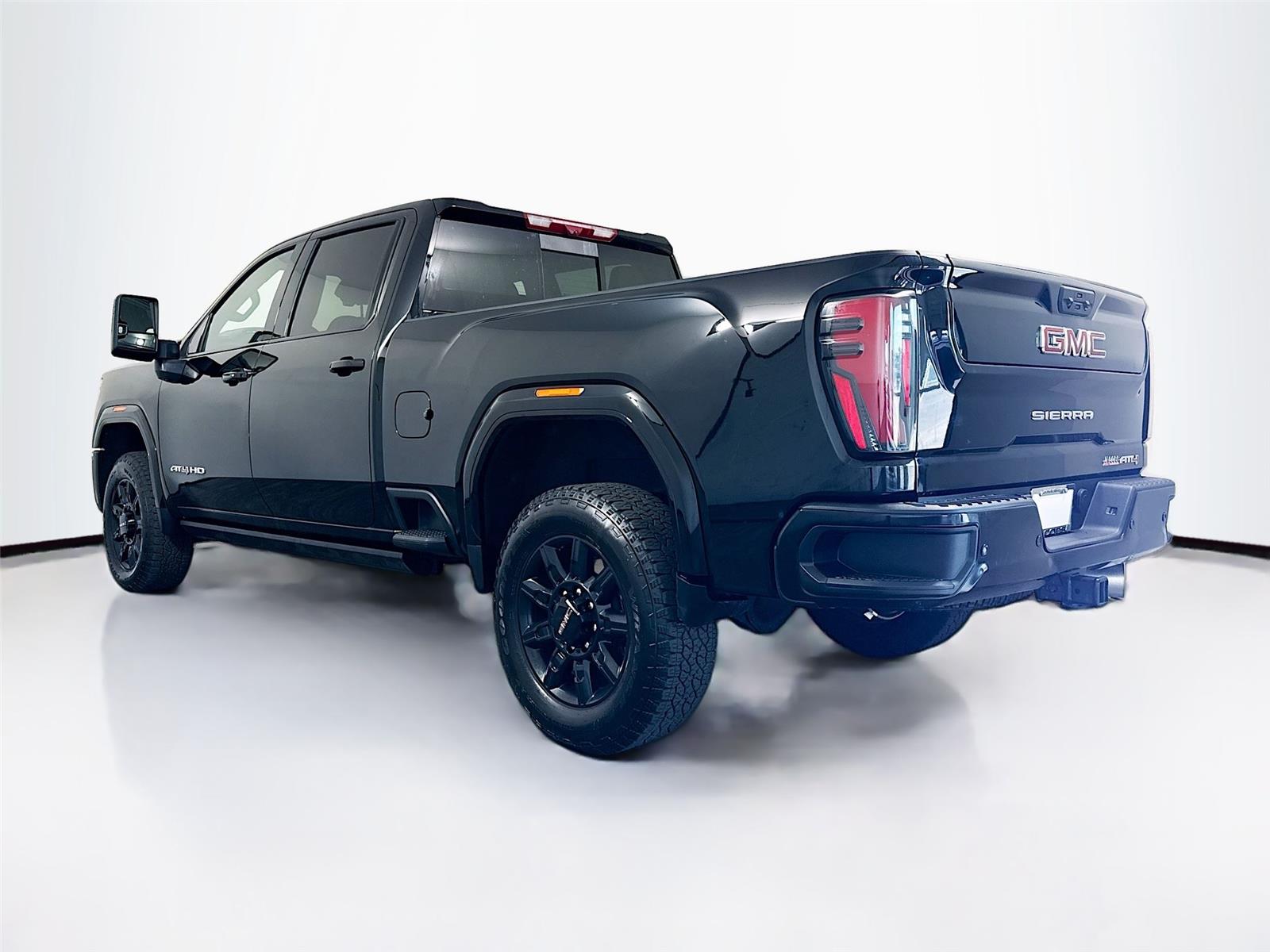 2025 GMC Sierra 2500HD AT4 - Photo 31