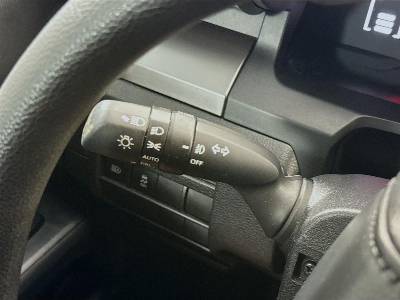 2025 Toyota Tacoma SR5 - Photo 6