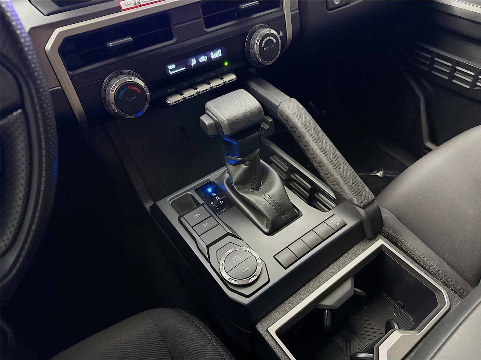 2025 Toyota Tacoma SR5 - Photo 16