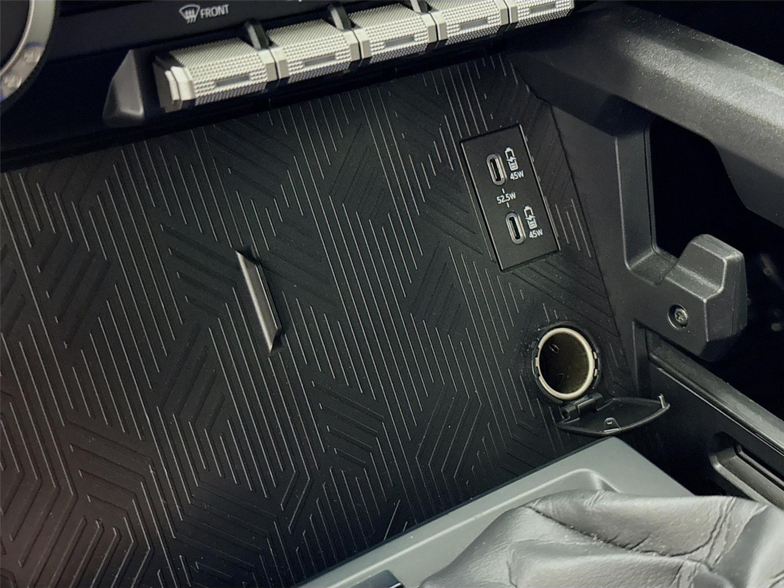 2025 Toyota Tacoma SR5 - Photo 17
