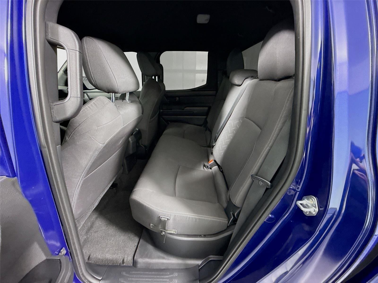 2025 Toyota Tacoma SR5 - Photo 18