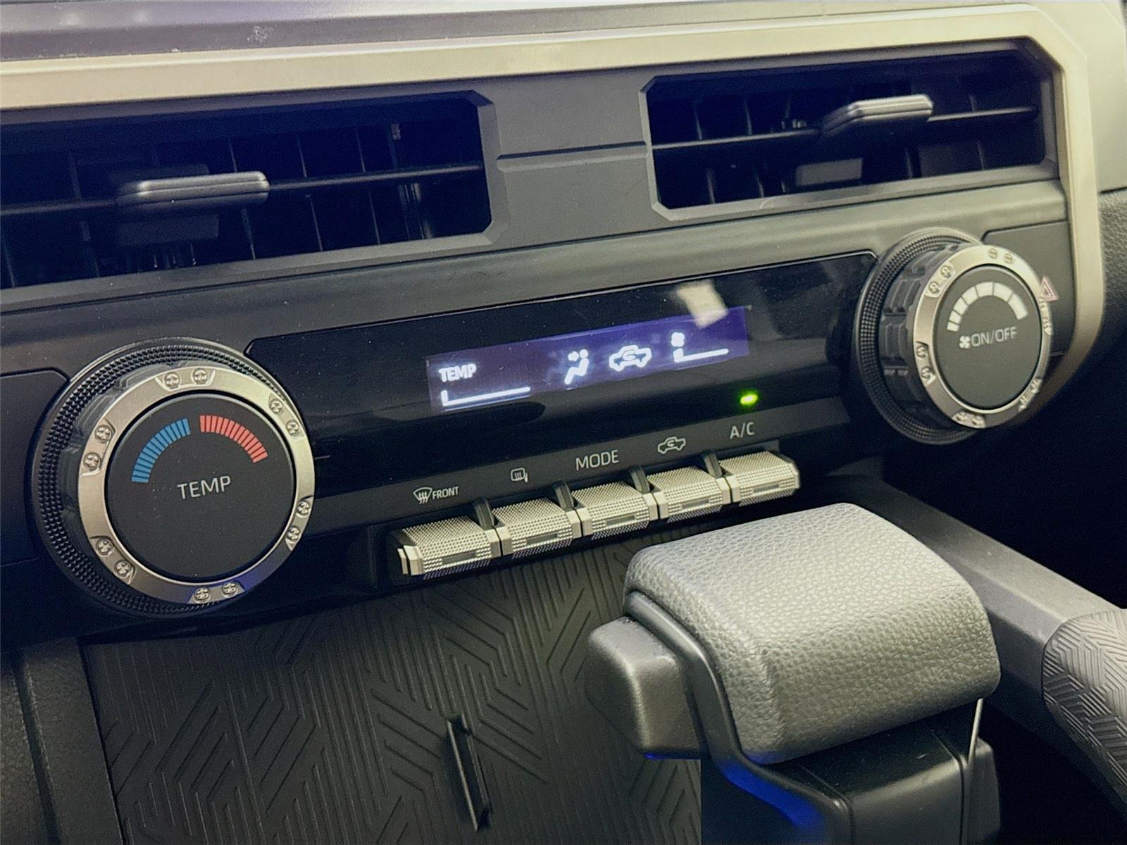 2025 Toyota Tacoma SR5 - Photo 17