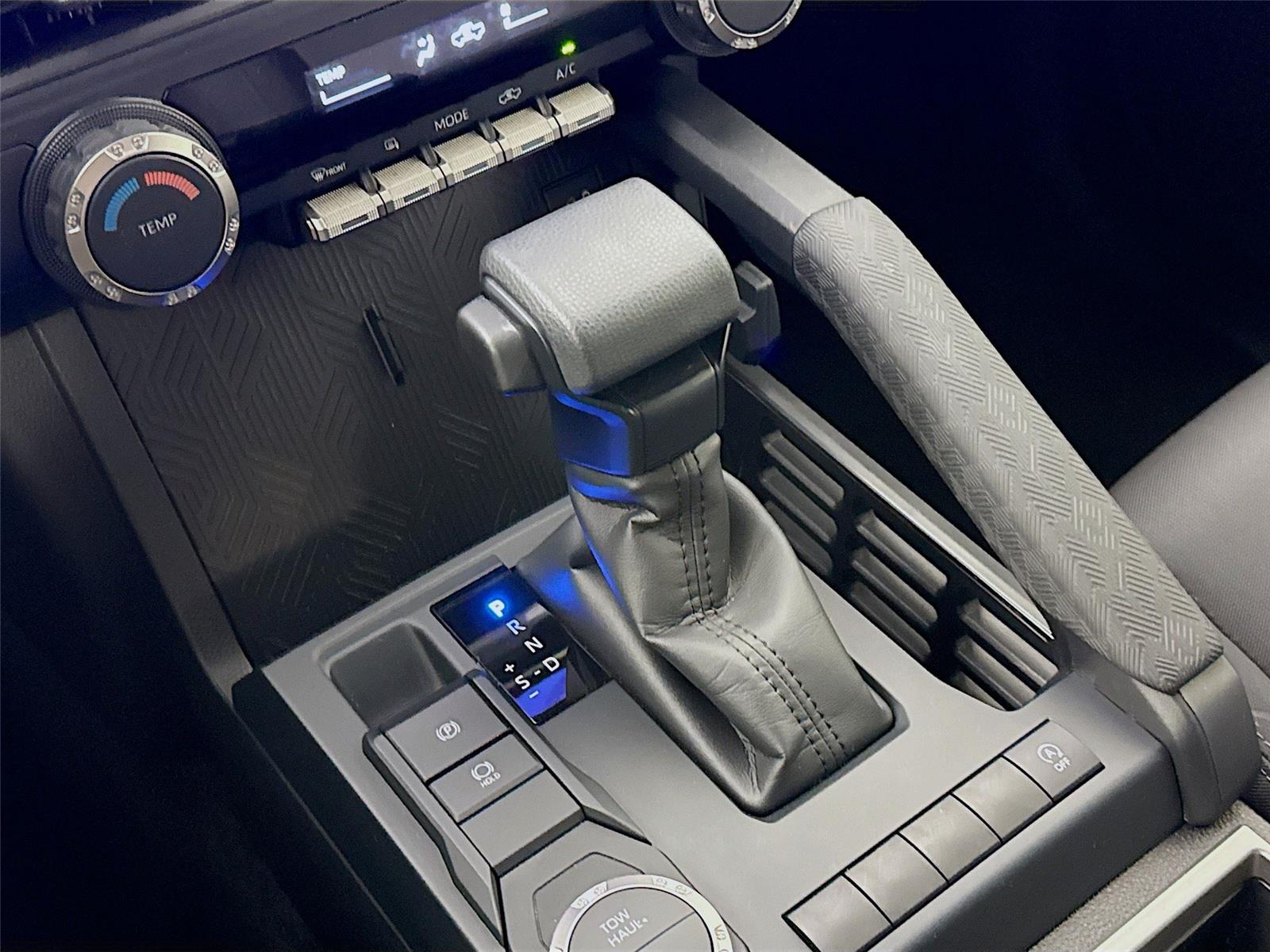 2025 Toyota Tacoma SR5 - Photo 18
