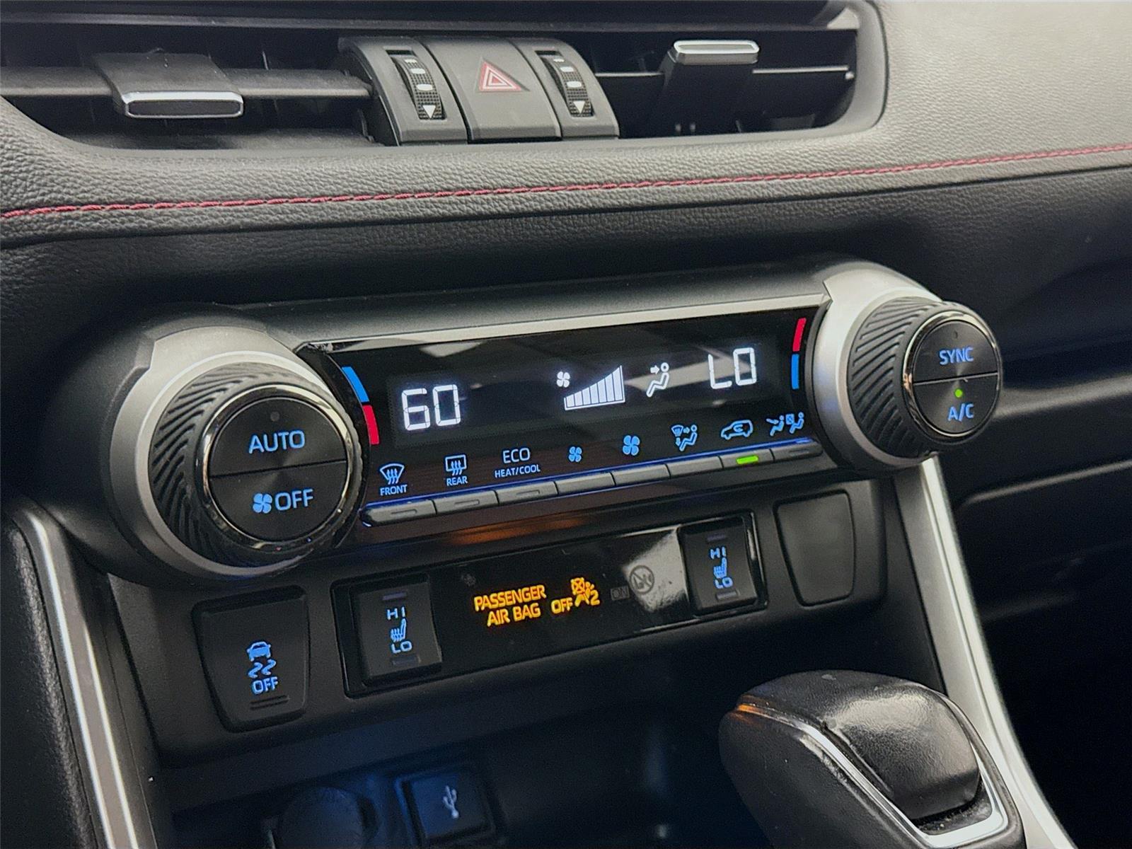 2022 Toyota RAV4 XSE - Photo 13