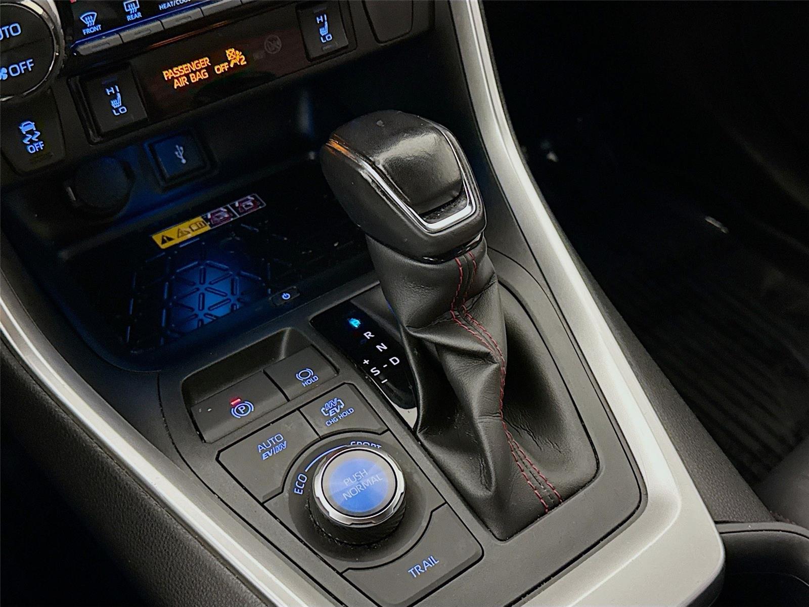 2022 Toyota RAV4 XSE - Photo 14