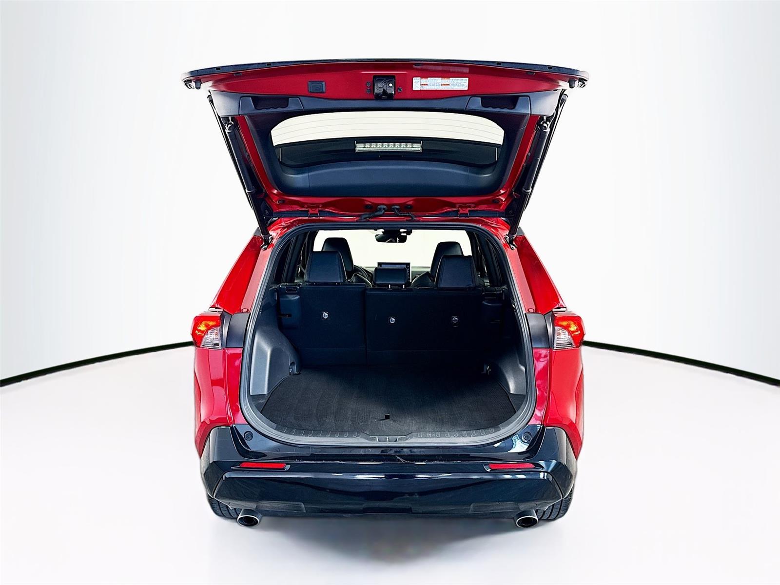 2022 Toyota RAV4 XSE - Photo 19