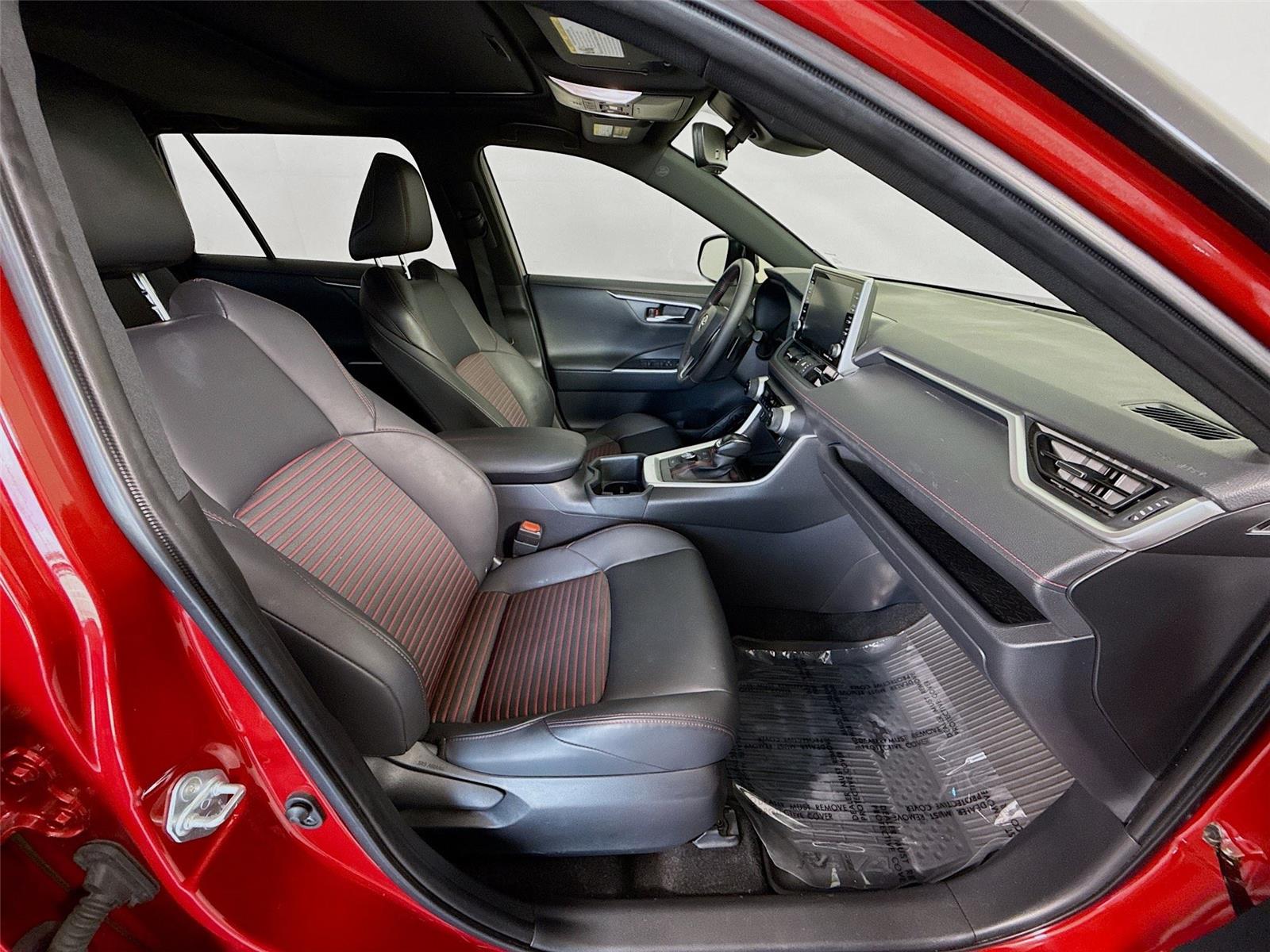 2022 Toyota RAV4 XSE - Photo 22
