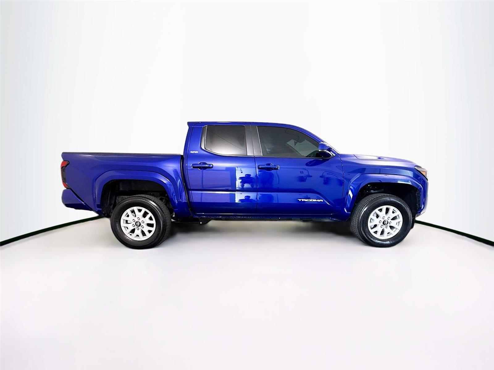 2025 Toyota Tacoma SR5 - Photo 32