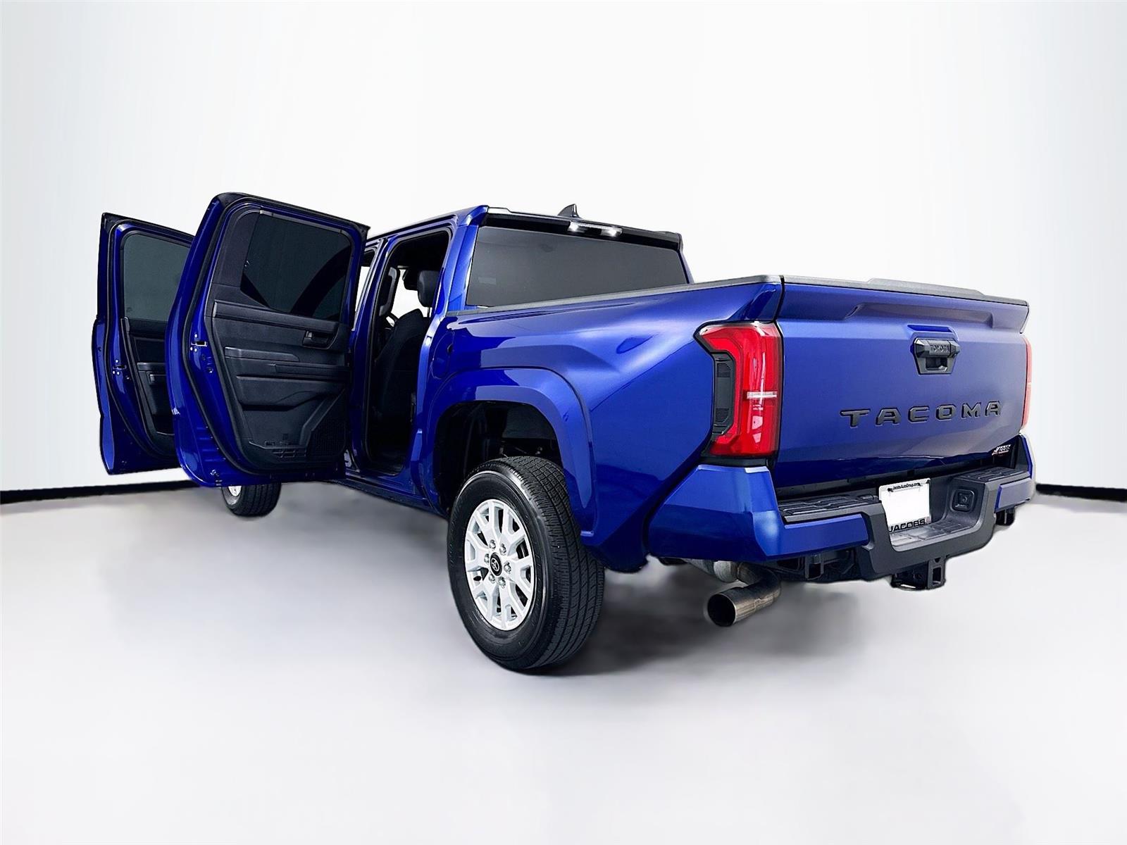 2025 Toyota Tacoma SR5 - Photo 40