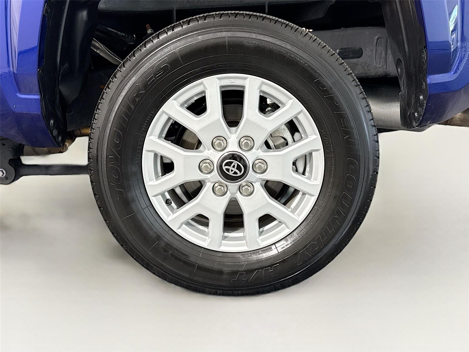 2025 Toyota Tacoma SR5 - Photo 31