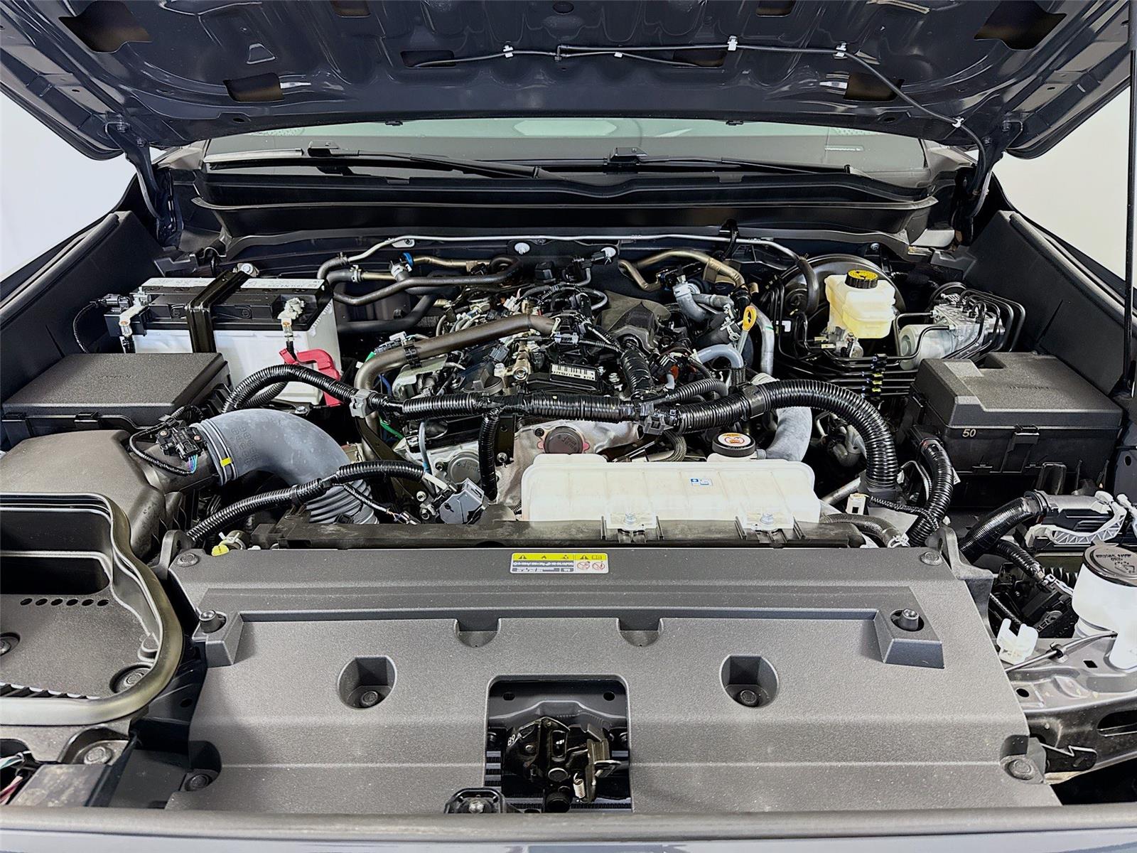 2025 Toyota Tacoma SR5 - Photo 29