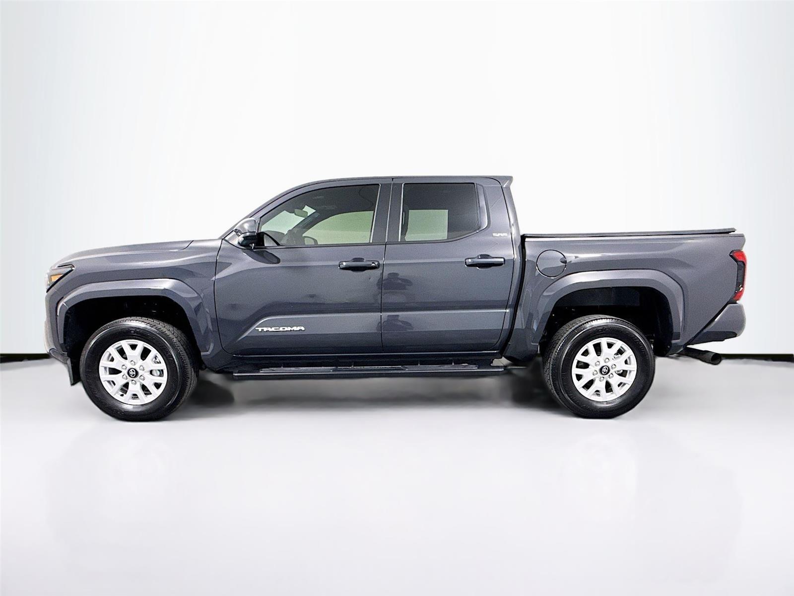 2025 Toyota Tacoma SR5 - Photo 30