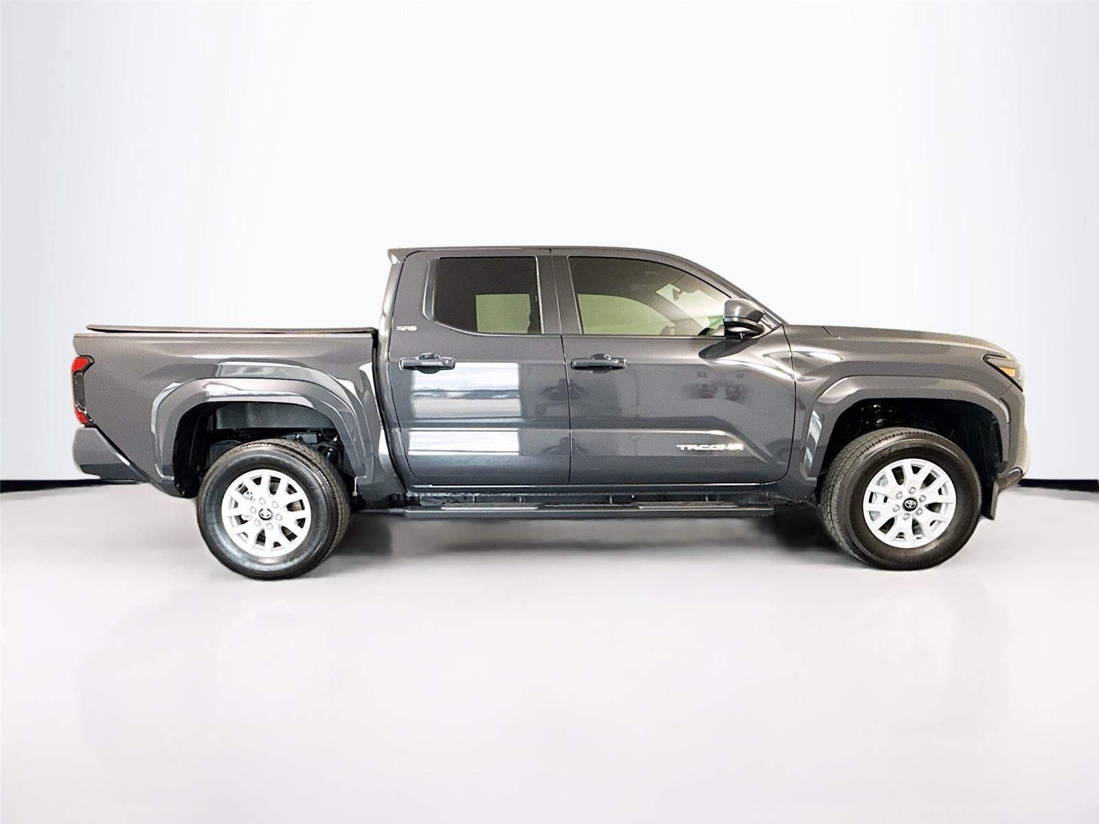 2025 Toyota Tacoma SR5 - Photo 34