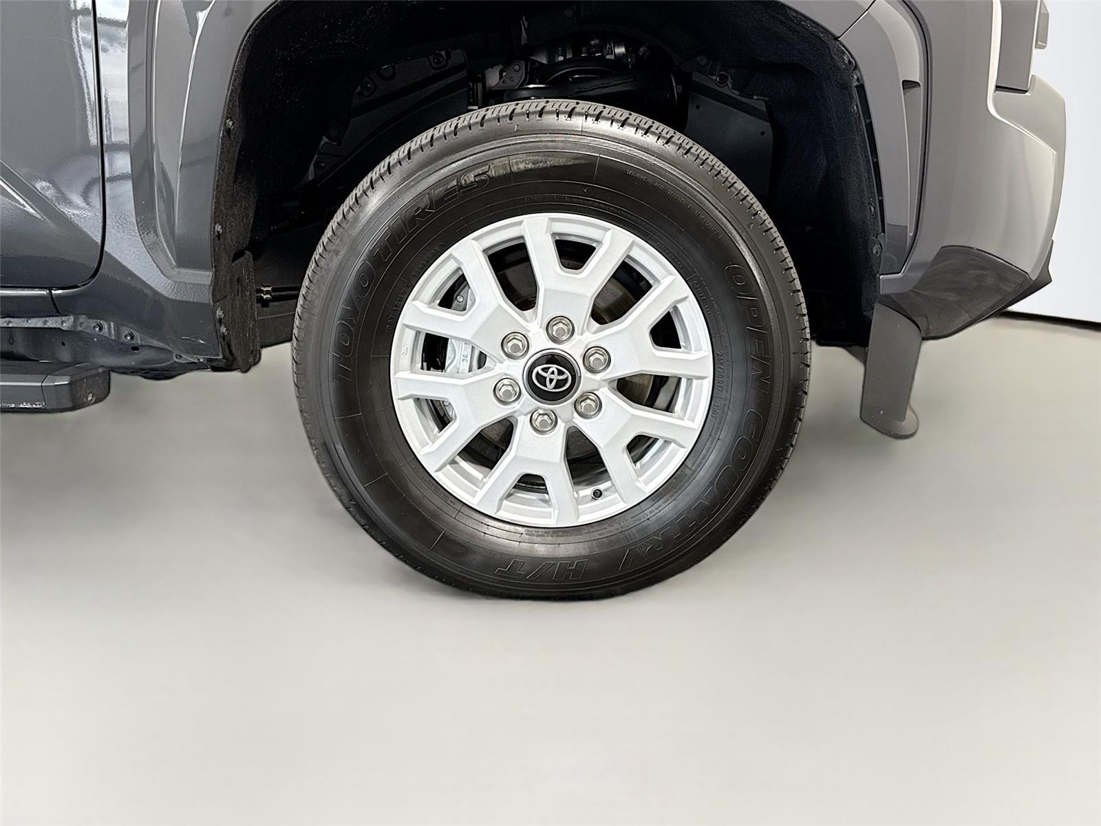 2025 Toyota Tacoma SR5 - Photo 36