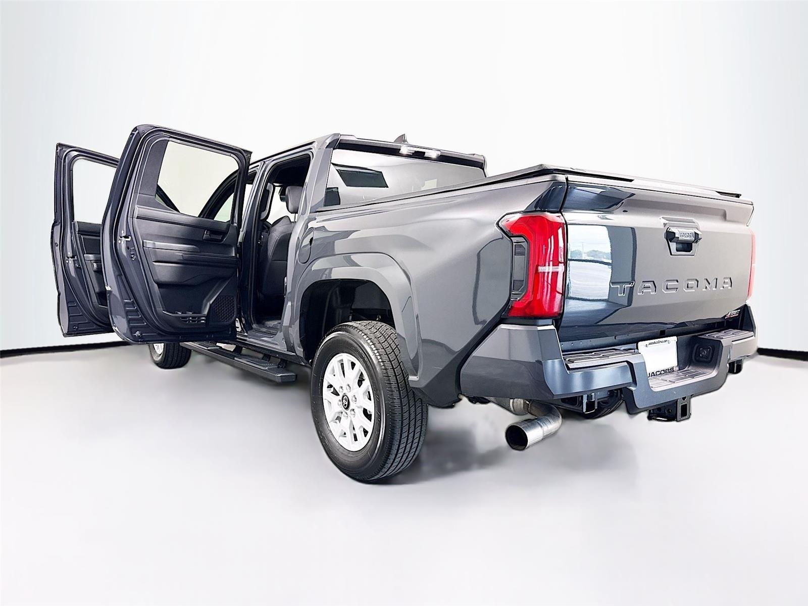 2025 Toyota Tacoma SR5 - Photo 42