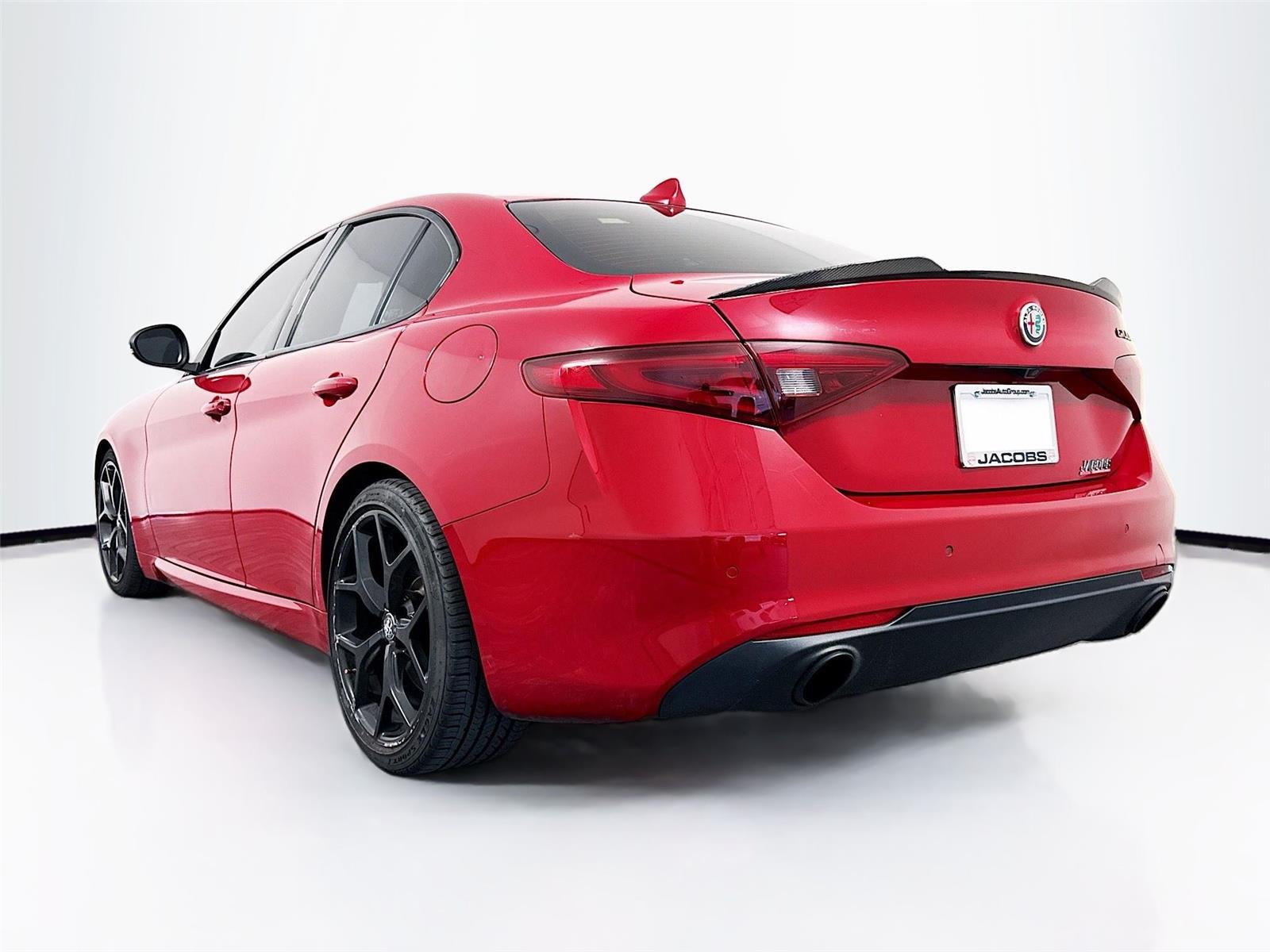 2019 Alfa Romeo Giulia Base - Photo 12