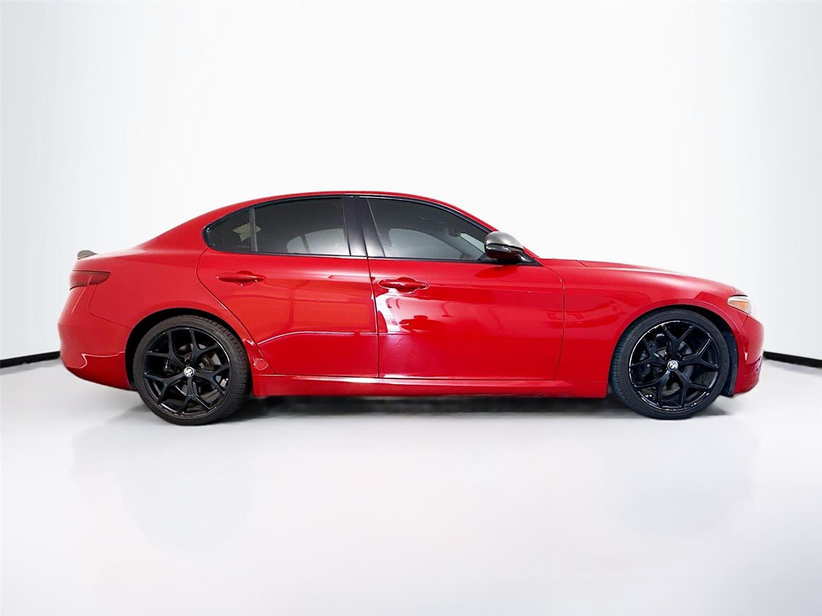 2019 Alfa Romeo Giulia Base - Photo 16
