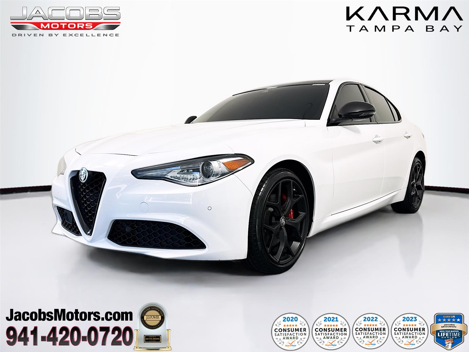 Alfa White 2021 Alfa Romeo Giulia Sedan All-Wheel Drive 