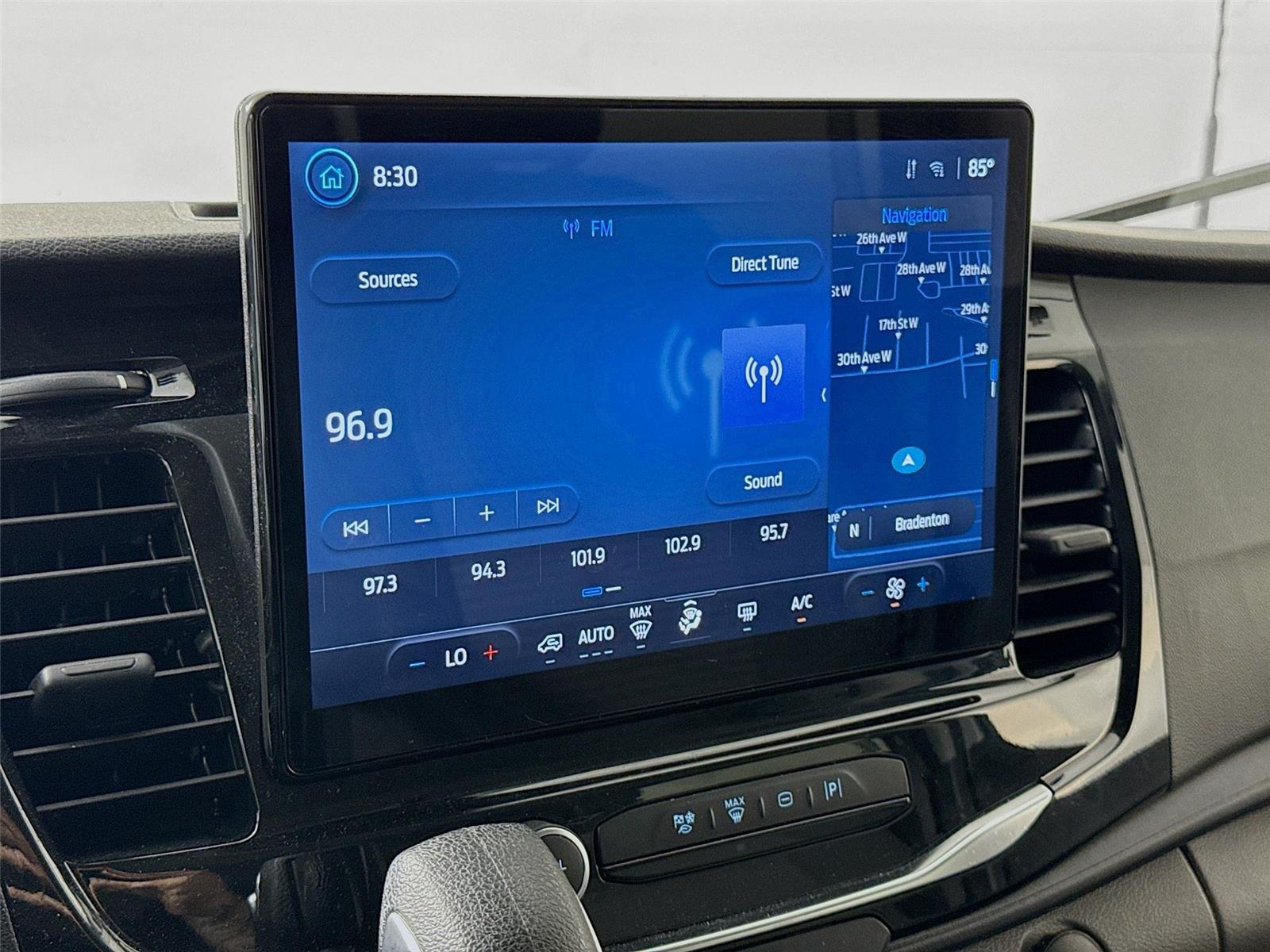 2024 Ford Transit Passenger Van XLT - Photo 9