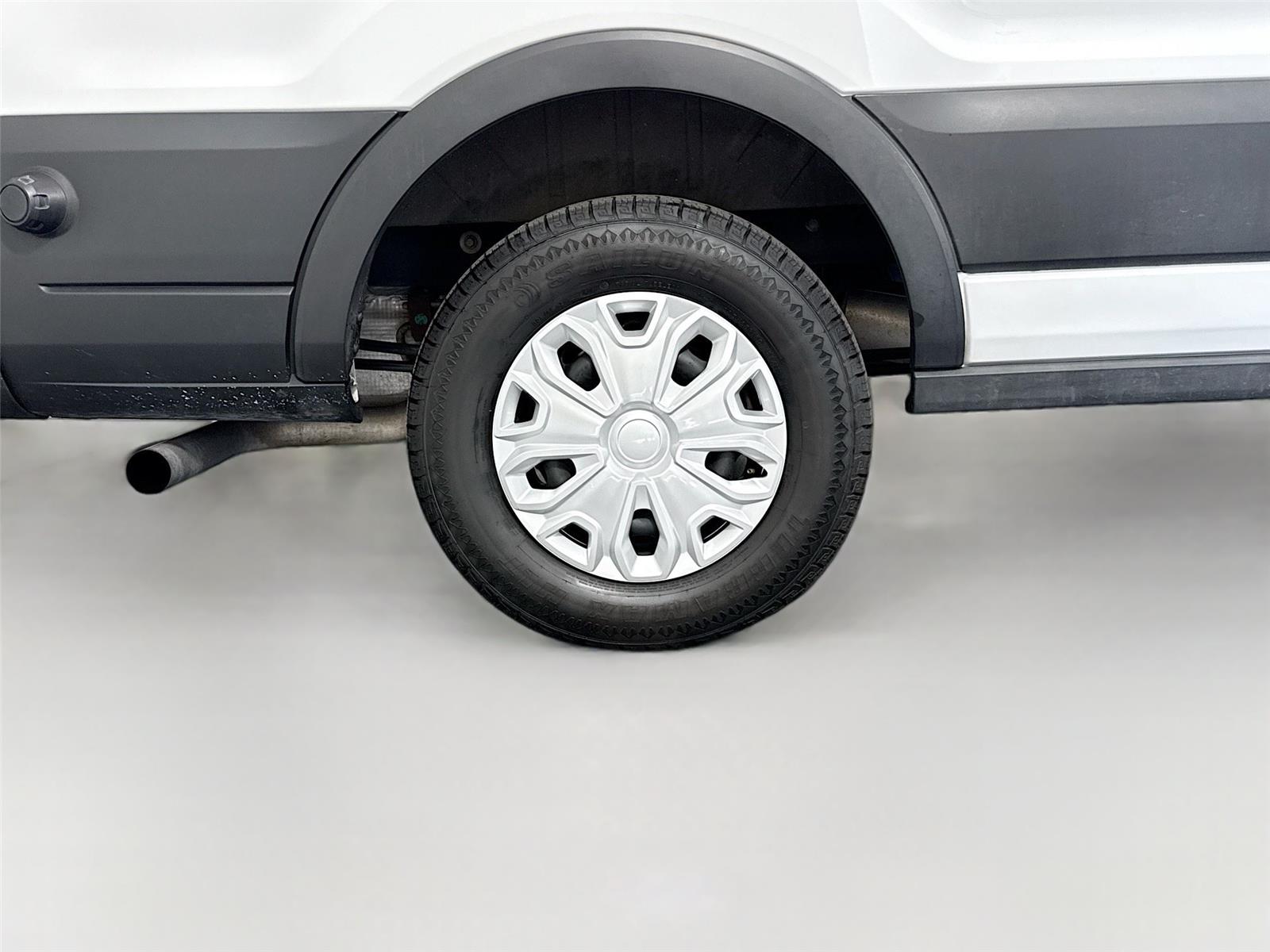 2024 Ford Transit Passenger Van XLT - Photo 33