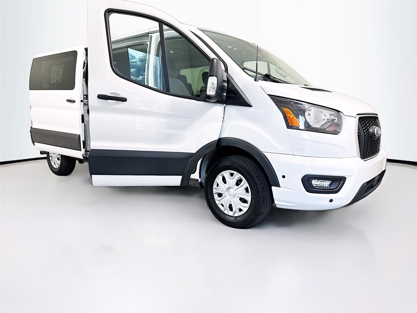 2024 Ford Transit Passenger Van XLT - Photo 37