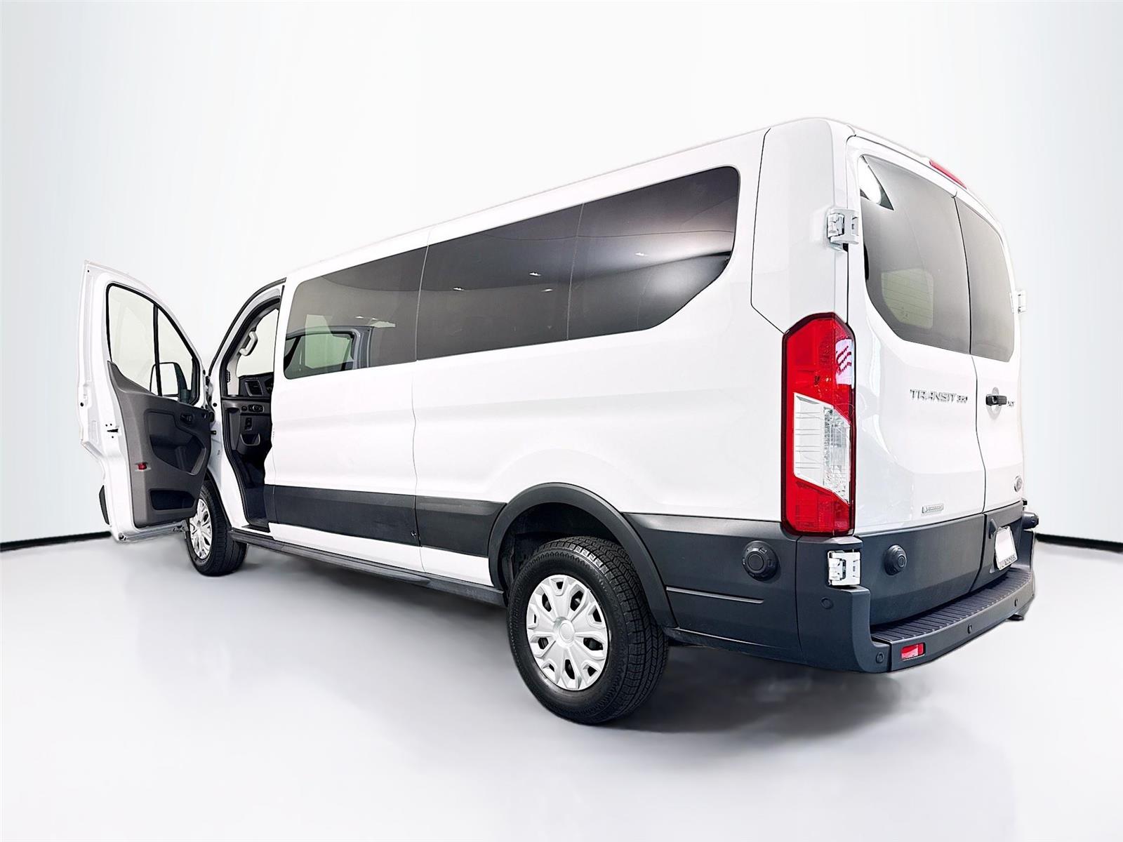 2024 Ford Transit Passenger Van XLT - Photo 38