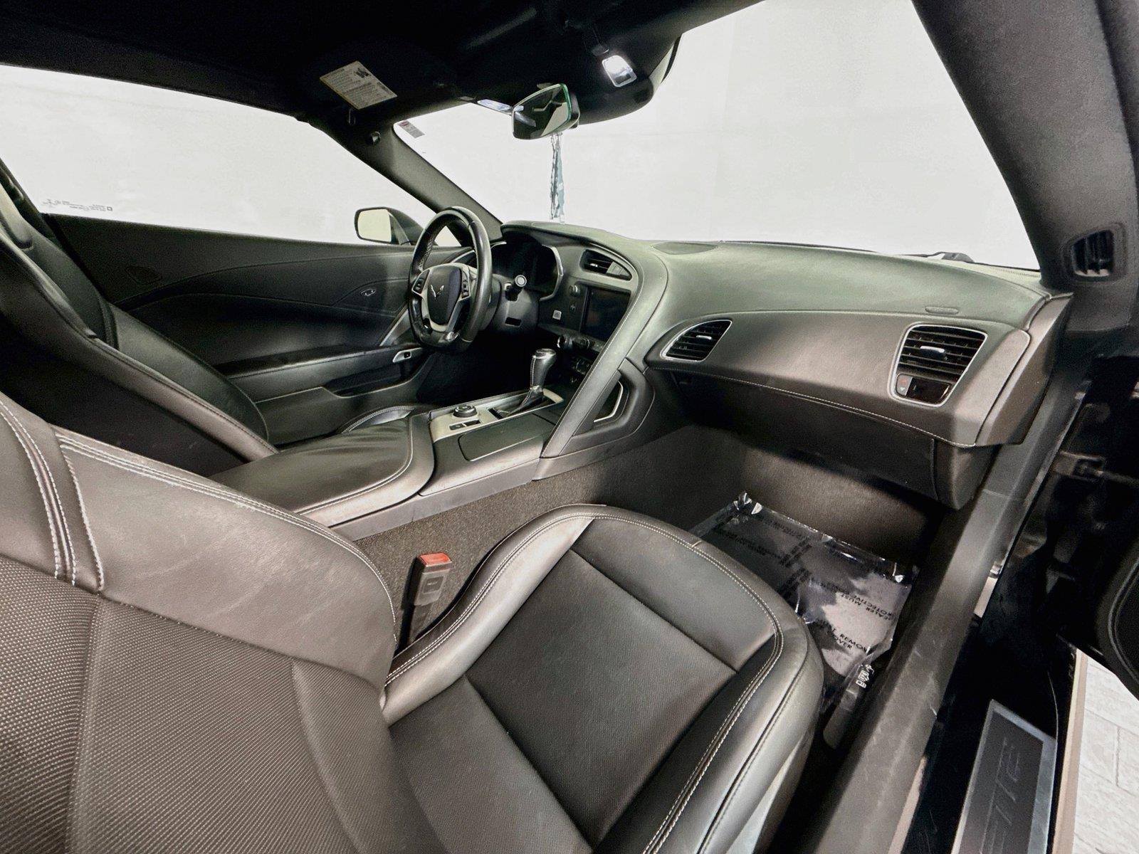 2019 Chevrolet Corvette 1LT - Photo 11