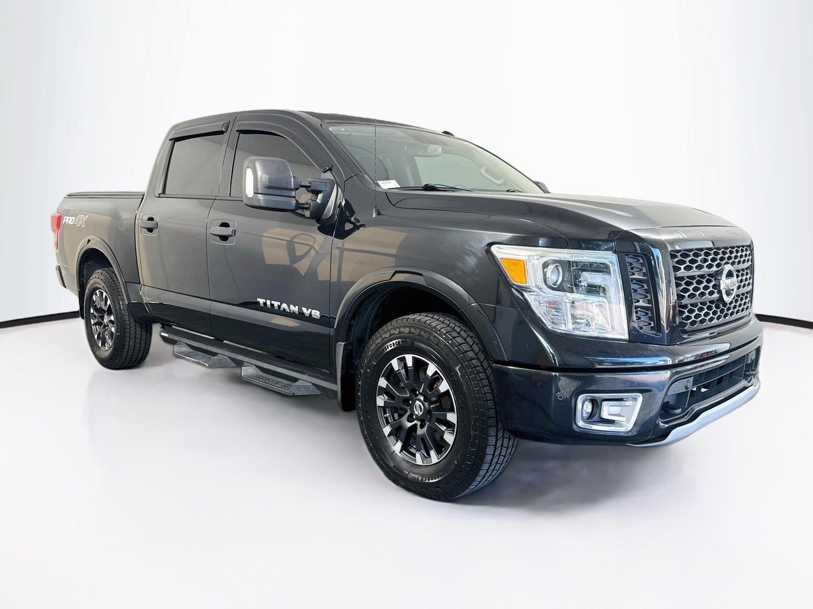 2019 Nissan Titan PRO-4X - Photo 7