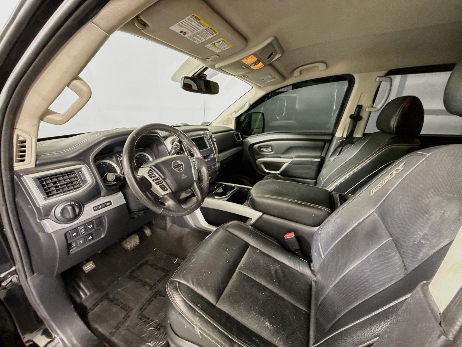 2019 Nissan Titan PRO-4X - Photo 9