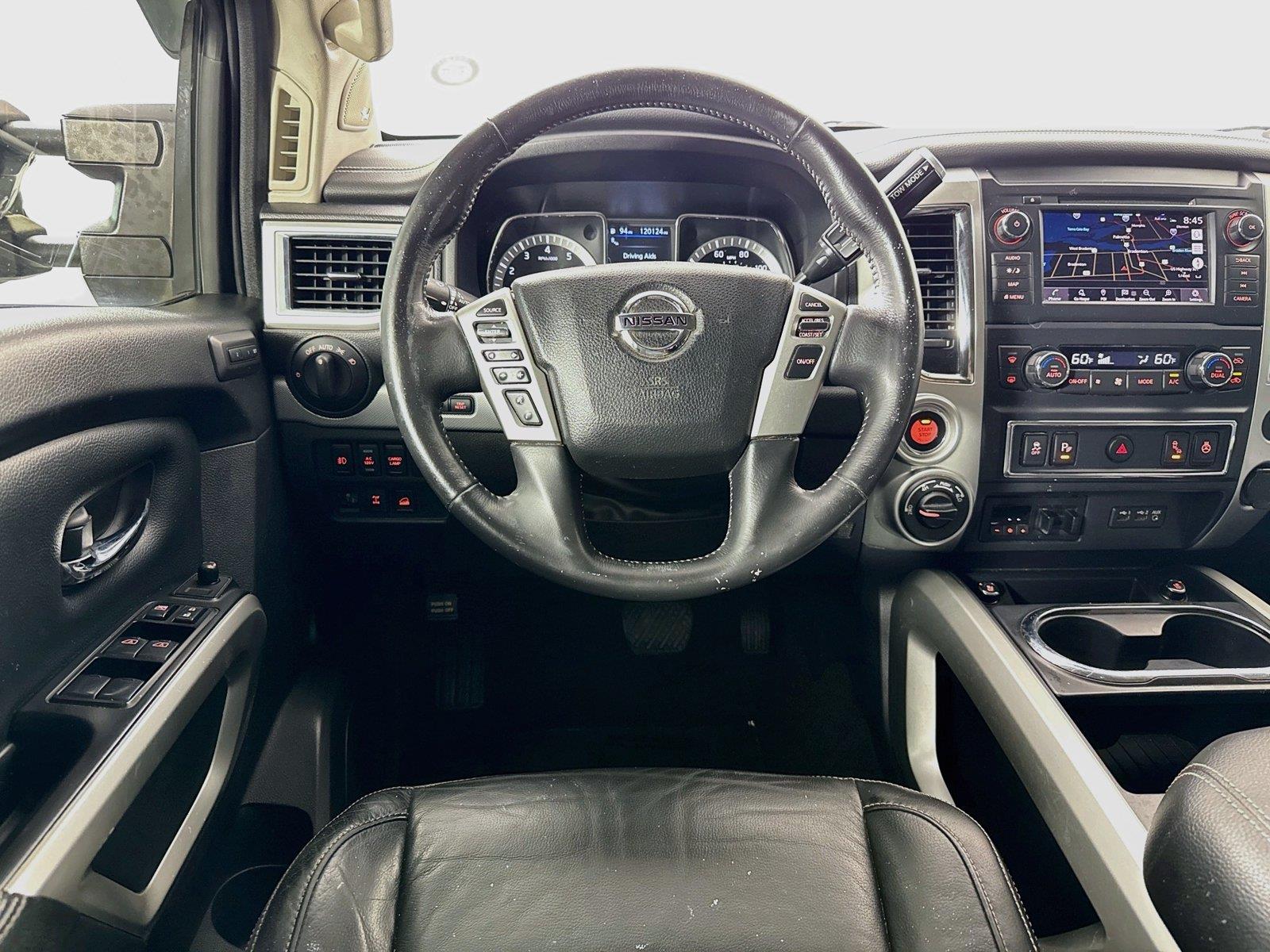 2019 Nissan Titan PRO-4X - Photo 10