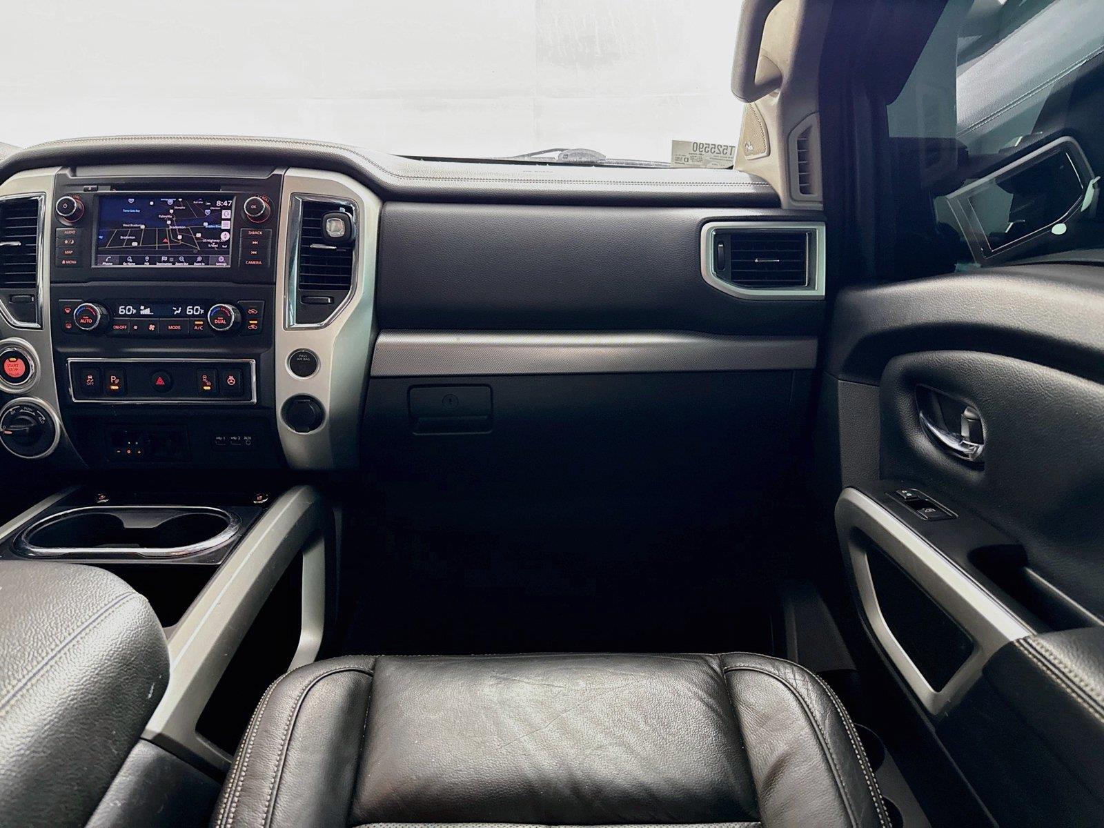 2019 Nissan Titan PRO-4X - Photo 27